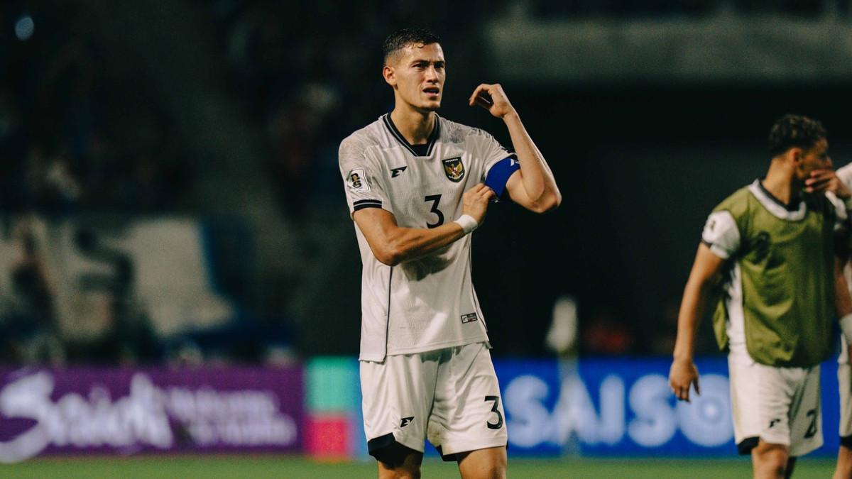 KABAR DIASPORA TIMNAS INDONESIA - Jay Idzes ketika menjadi kapten Timnas Indonesia. Fabrizio Romano bocorkan nama tiga klub serie A yang ngebet gaet Jay Idzes.