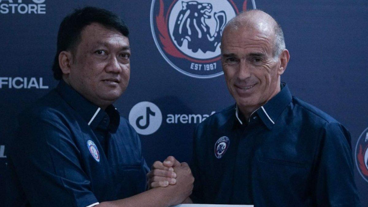 Fernando Valente diumumkan sebagai pelatih Arema FC melalui unggahan Instagram resmi klub, Rabu (23/8/2023).