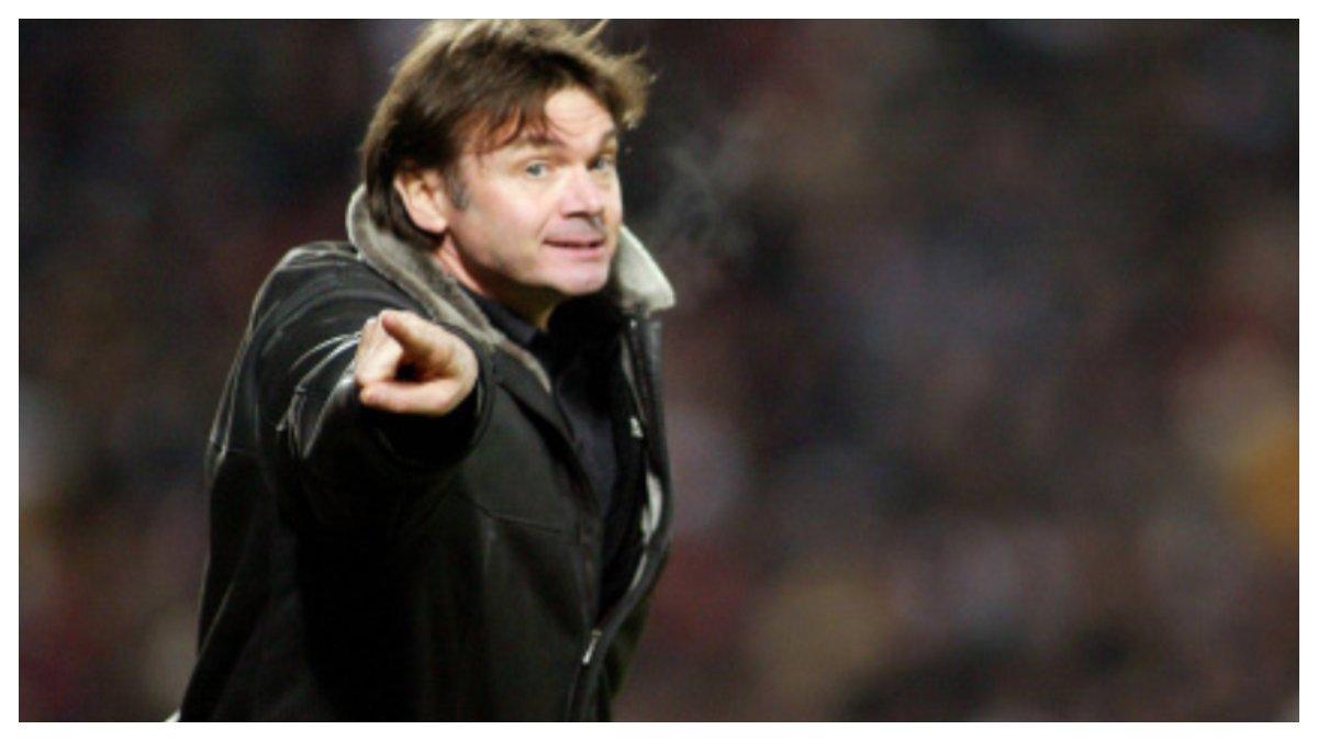 Pelatih Timnas Vietnam, Philippe Troussier.