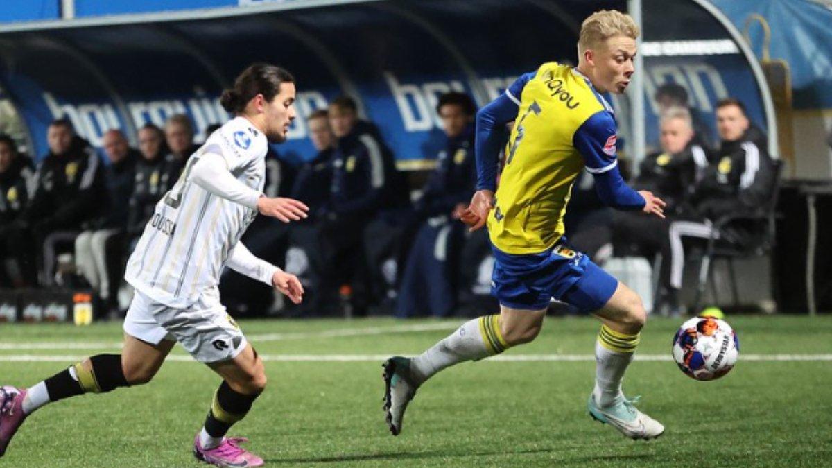 Bek asal SC Cambuur yang jadi bidikan Timnas Indonesia, Thomas Poll