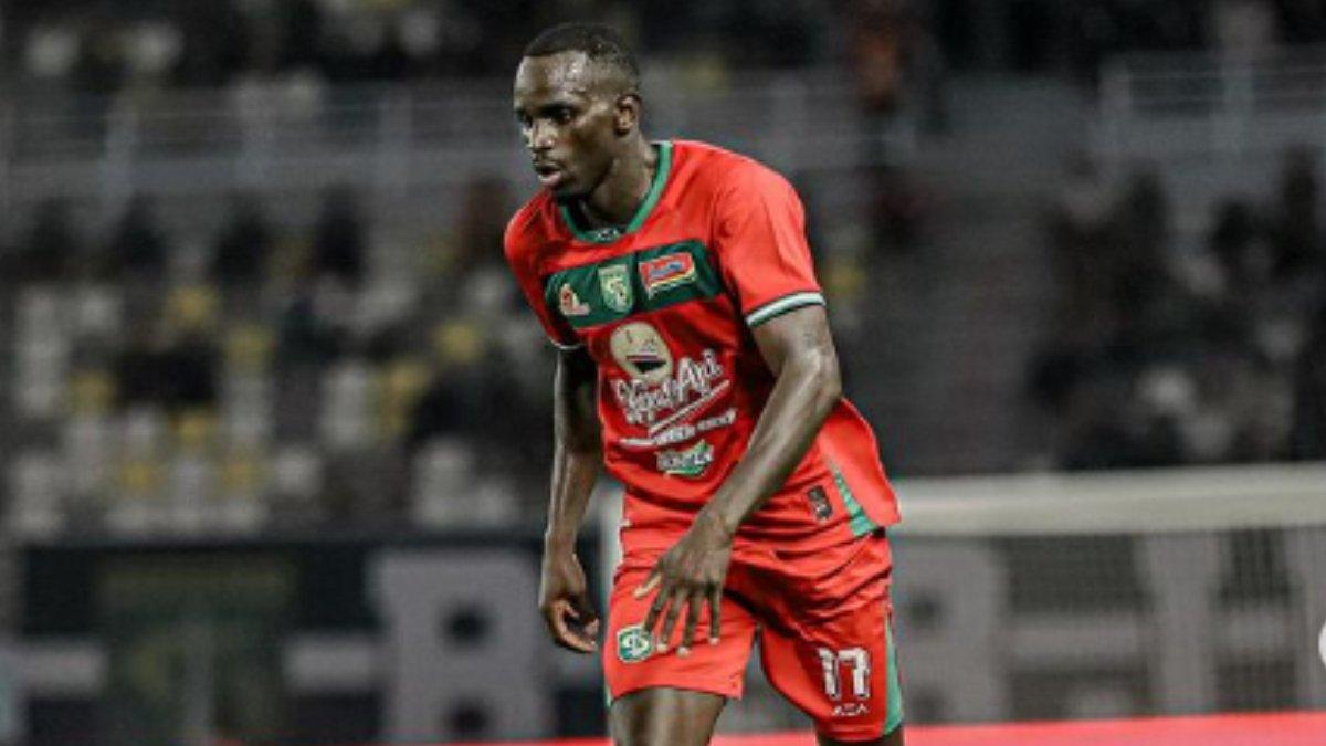 Potret Flavio Silva saat memperkuat Persebaya Surabaya. Inilah profil Flavio Silva,