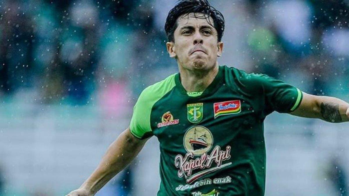 PEMAIN PERSEBAYA - Potret Francisco Rivera mencetak gol di laga Persebaya Surabaya vs Persik Kediri.