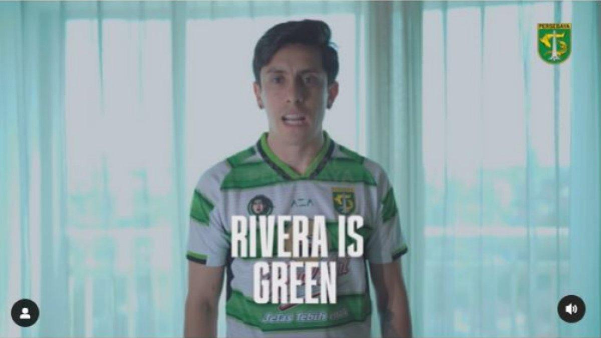 Gelandang serang asal Meksiko, Francisco Rivera resmi diperkenalkan sebagai rekrutan terbaru Persebaya Surabaya untuk Liga 1 2024/2025, Jumat (28/6/2024).