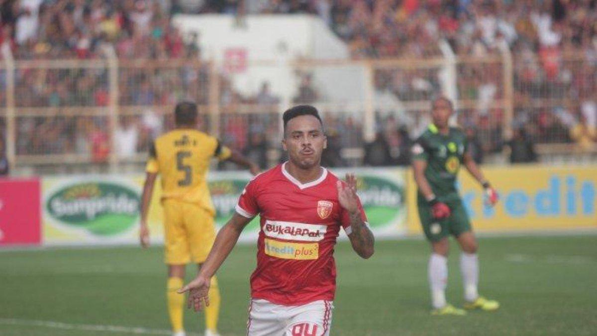 Gelandang asal Brasil, Fernandinho saat bermain di Badak Lampung pada Liga 1 2019
