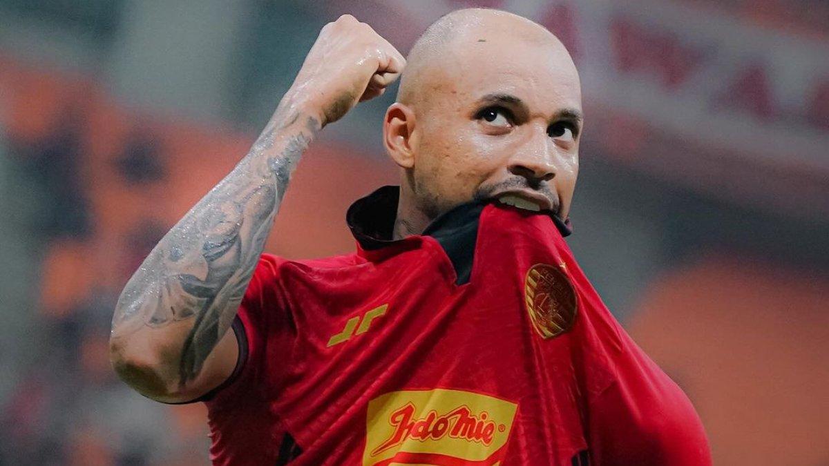 Aksi selebrasi Gustavo Almeida saat mencetak gol untuk Persija Jakarta di pekan perdana Liga 1 2024. Melawan Barito Putera, Gustavo Almeida torehkan hattrick untuk Persija Jakarta.