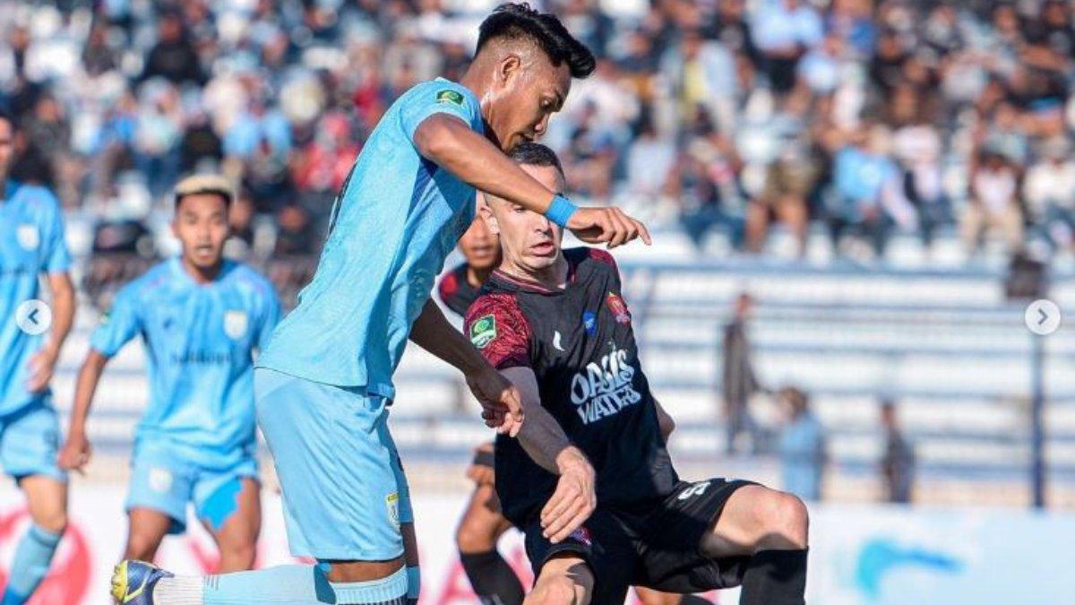 Ikhwan Ciptady, Bek Tengah Persela Lamongan