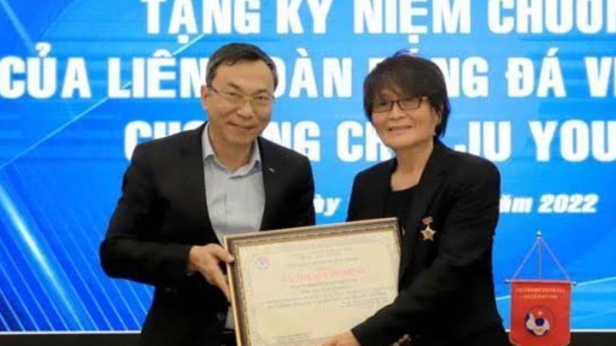 Potret Choi Ju-young (kanan).