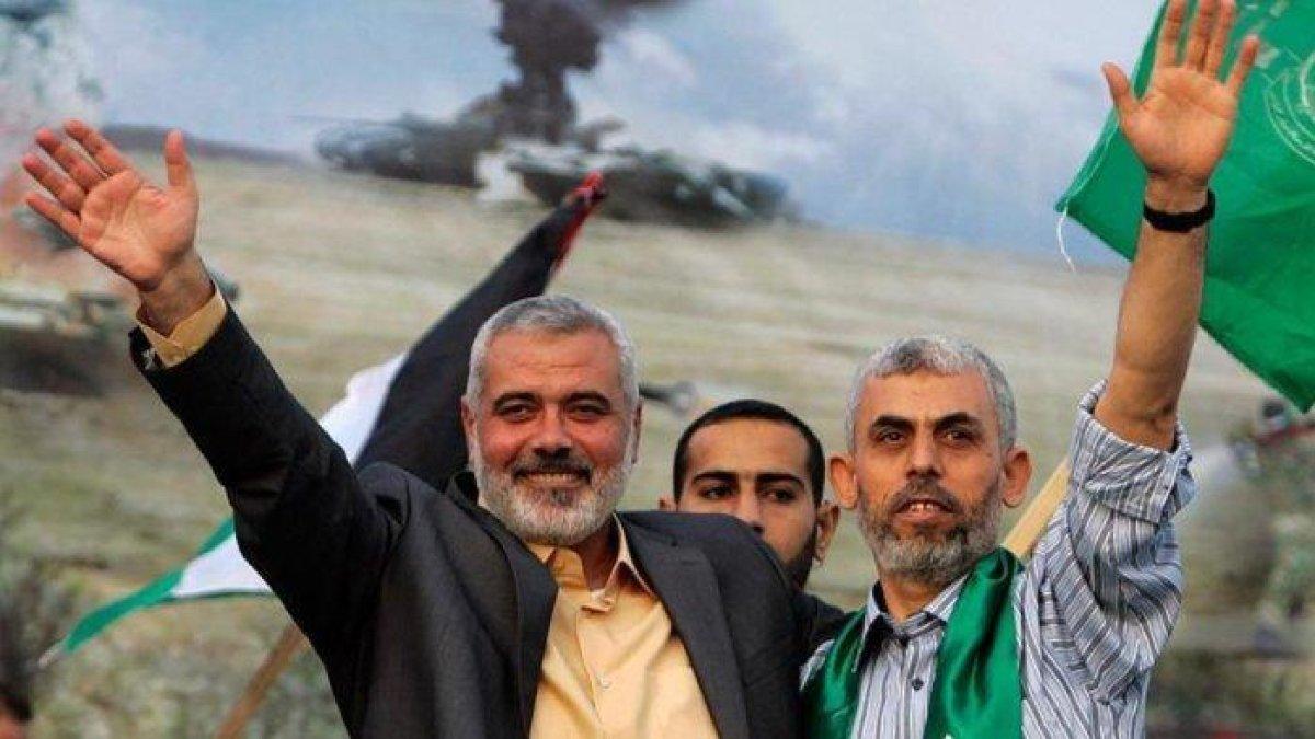 Ismail Haniyeh (kiri) dan Yahya Sinwar (kanan)