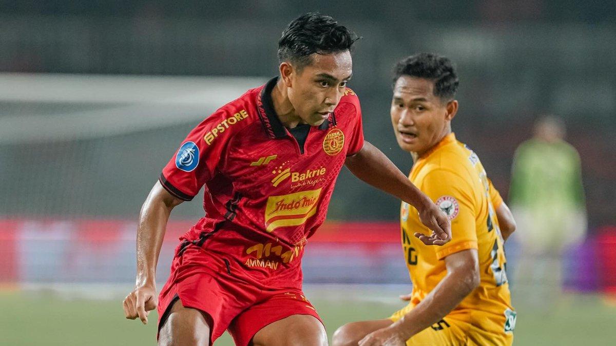 PERSIJA JAKARTA VS SEMEN PADANG - Potret laga Persija Jakarta vs Semen Padang dalam lanjutan pekan ke-30 Liga 1 2024/2025 di Stadion Pakansari, Bogor, Jawa Barat pada Minggu, 27 April 2025.