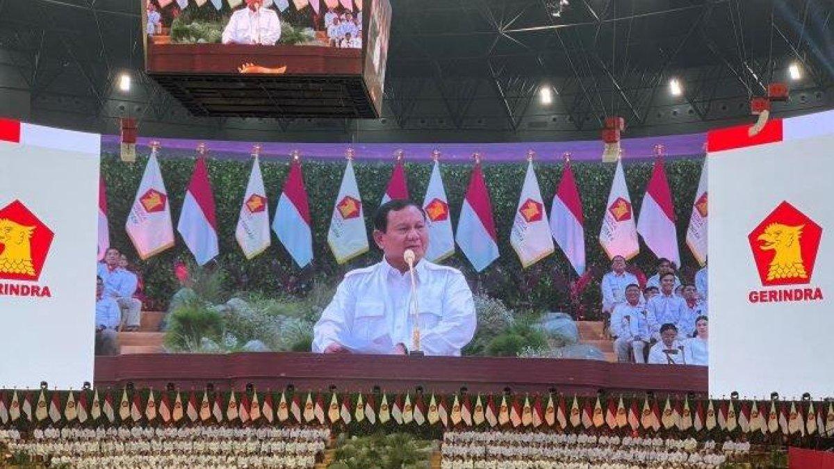 Ketua Umum Partai Gerindra Prabowo subianto saat memberikan sambutan dalam apel akbar kader di Indonesia Arena, Jakarta, Sabtu (31/8/2024).