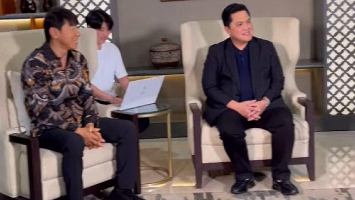 Ketua Umum PSSI, Erick Thohir kembali bertemu dengan pelatih Timnas Indonesia, Shin Tae-yong, Jumat (2/2/2024).