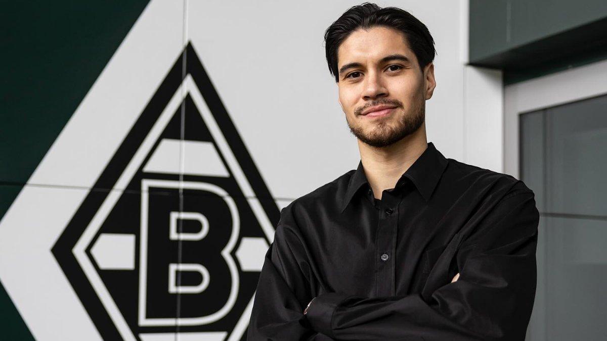 Momen perkenalan Kevin Diks oleh Borussia Monchengladbach.