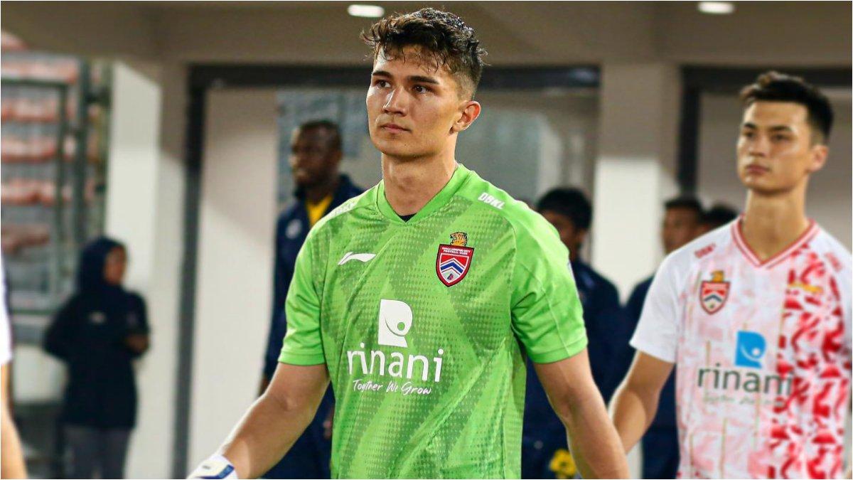 Sosok Kevin Ray Mendoza, kiper asal Filipina yang dikaitkan dengan Persib Bandung.