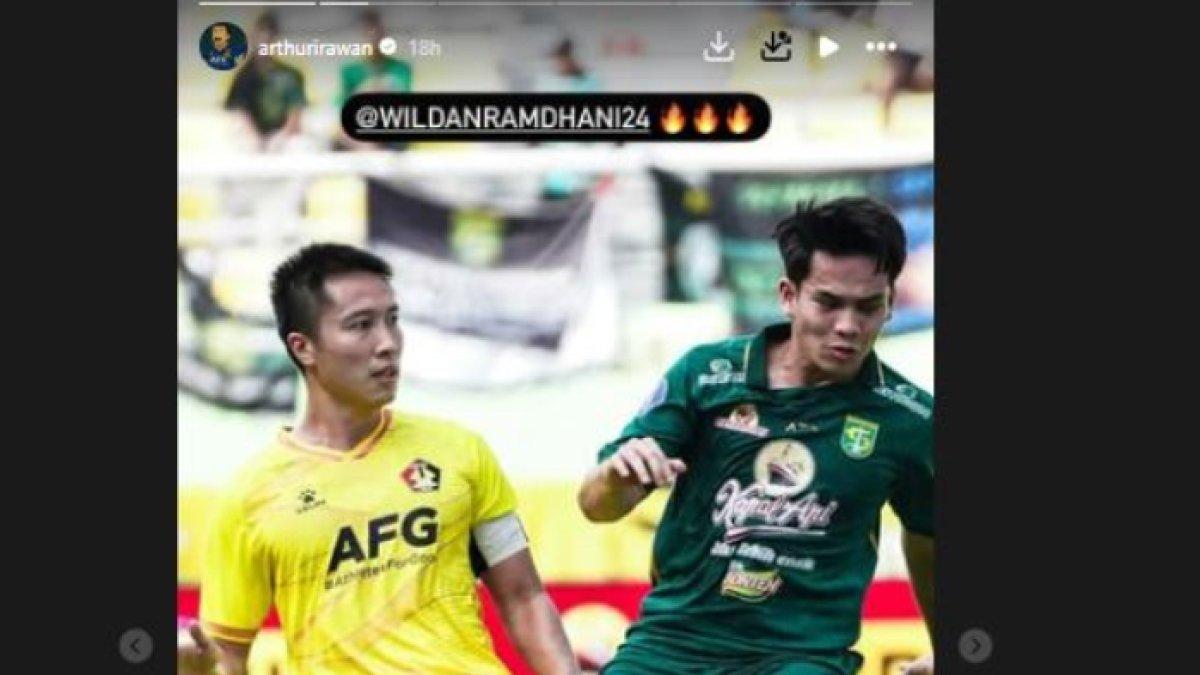 RUMOR TRANSFER PERSIK KEDIRI - Potret kode yang diberikan bos Persik Kediri, Arthur Irawan untuk pemain didikan Persib Bandung yang baru dilepas PSIS Semarang, Wildan Ramdhani.