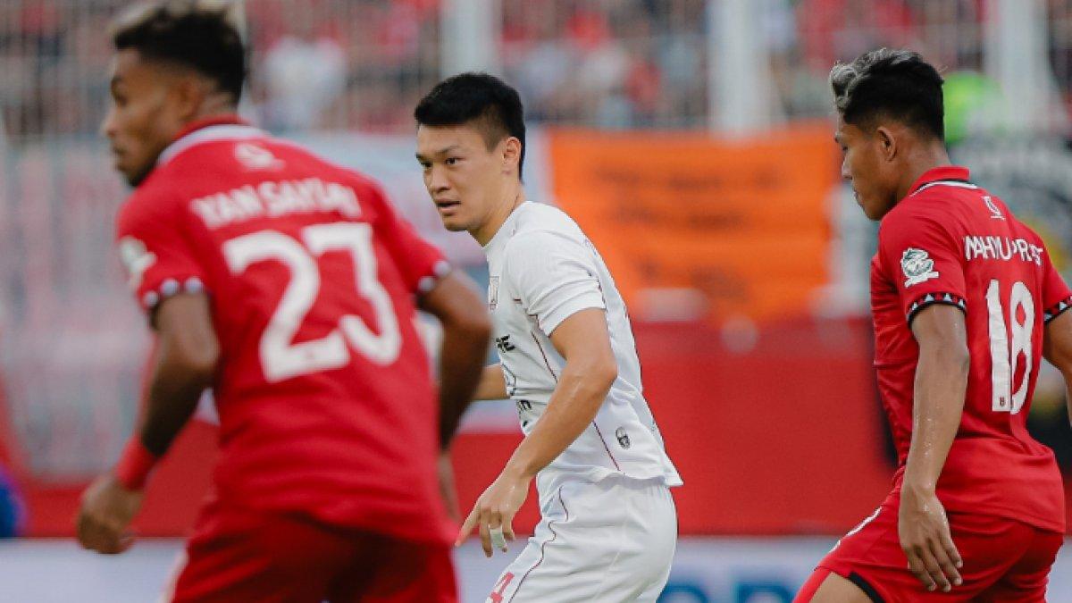 Cuplikan laga Malut United vs Persis Solo dalam lanjutan pekan 11 Liga 1 2024/2025 di Stadion Gelora Kie Raha, Ternate, Maluku Utara pada Senin (21/11/2024) pukul 15.30 Waktu Indonesia Barat.