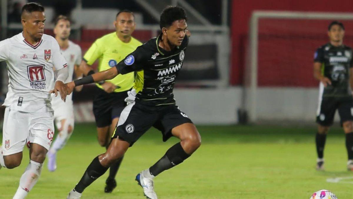 AKSI LAGA - Cuplikan pertandingan antara Malut United kontra PSS Sleman di pekan ke-24 Liga 1 2024, Minggu (23/2).