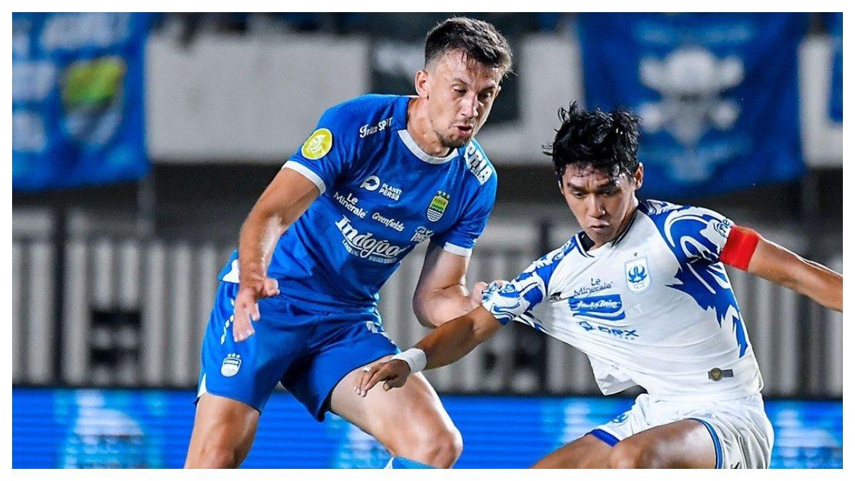 Potret Mateo Kocijan berseragam Pangeran Biru, dulu didesak keluar dari Persib Bandung, kini menjadi Player of The Match karena perfomanya yang apik saat melawan PSIS Semarang pekan kelima Liga 1 2024/2025 di Stadion Si Jalak Harupat.