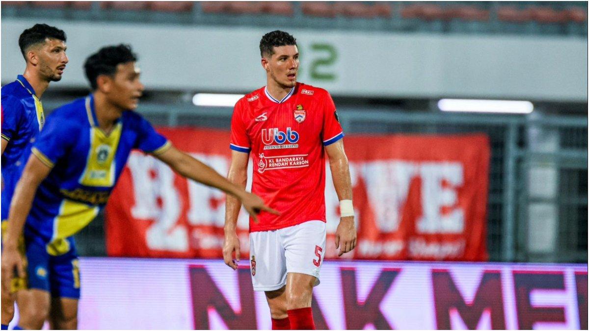 Pemain Kuala Lumpur City FC asal Kroasia, Matko Zirdum saat berlaga di ajang Liga Super Malaysia.
