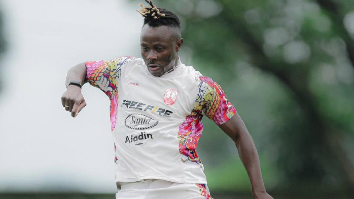Potret sesi latihan Persis Solo dan winger andalan mereka, Moussa Sidibe yang comeback dari cedera, Kamis (23/1/2025).