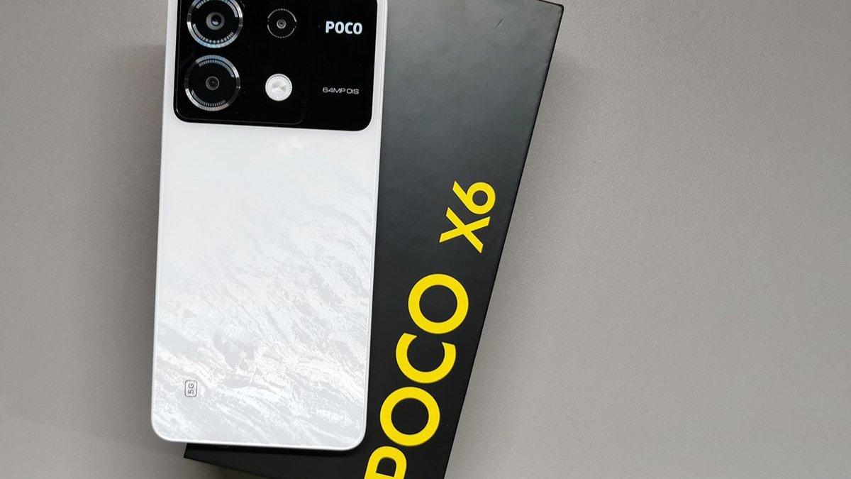Tampilan desain bodi belakang Xiaomi POCO X6 5G.