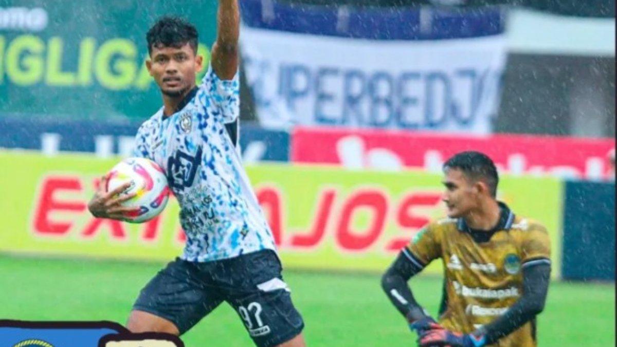 POTRET LAGA LIGA 2 2024/2025 - Cuplikan pertandingan PSIM Yogyakarta Vs PSPS Pekanbaru dalam lanjutan match day terakhir babak grup X Play Off Liga 2 2024/2025 di Stadion Mandala Krida pada Senin, 17 Februari 2025.
