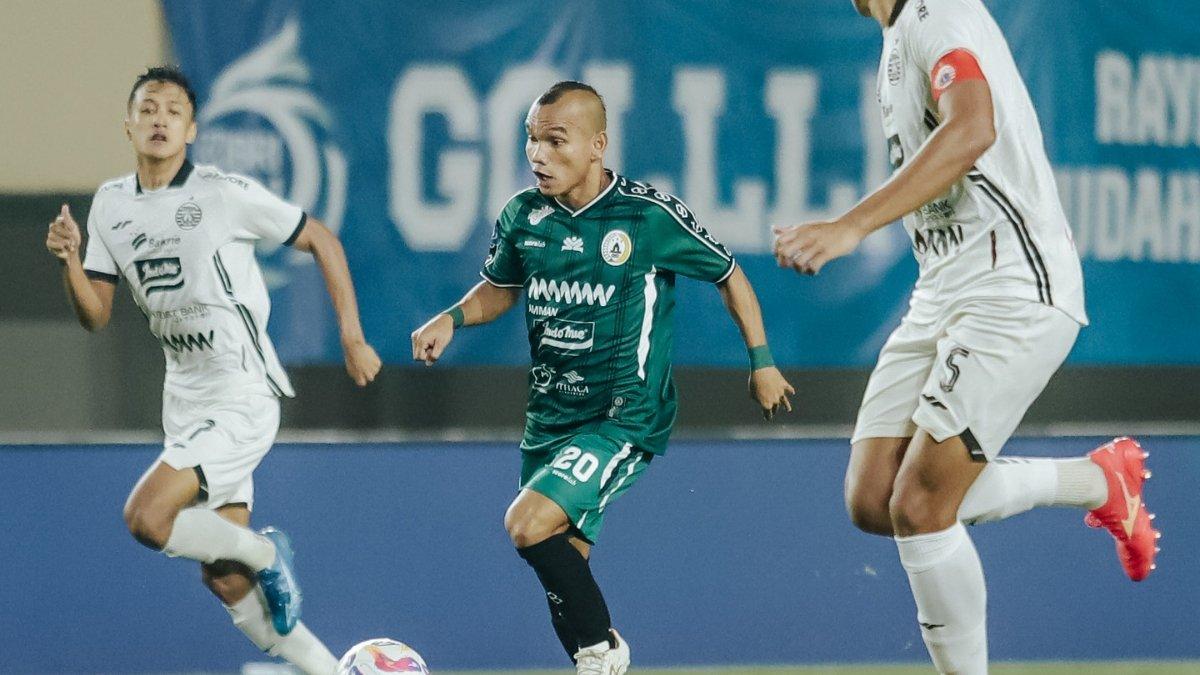 PSS SLEMAN VS PERSIJA JAKARTA - Potret laga PSS Sleman vs Persija Jakarta, Sabtu, 17 Mei 2025 di Stadion Maguwoharjo, Sleman, Yogyakarta.