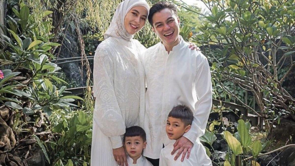 Paula Verhoeven bersama keluarga