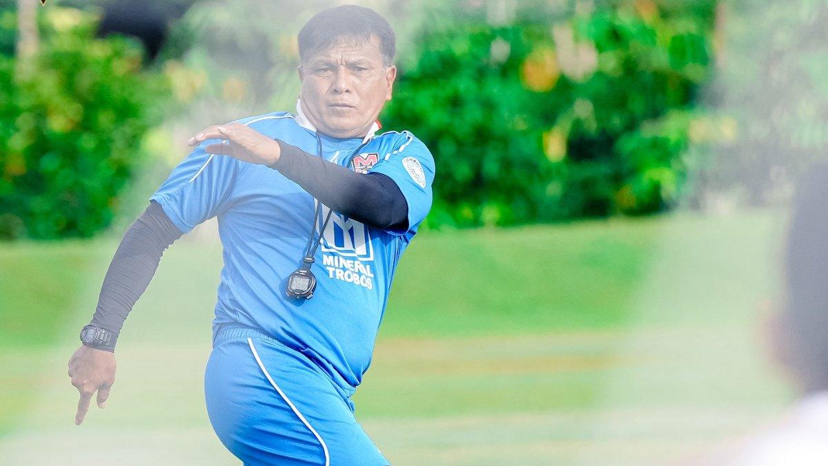 Imran Nahumarury Pelatih Malut United