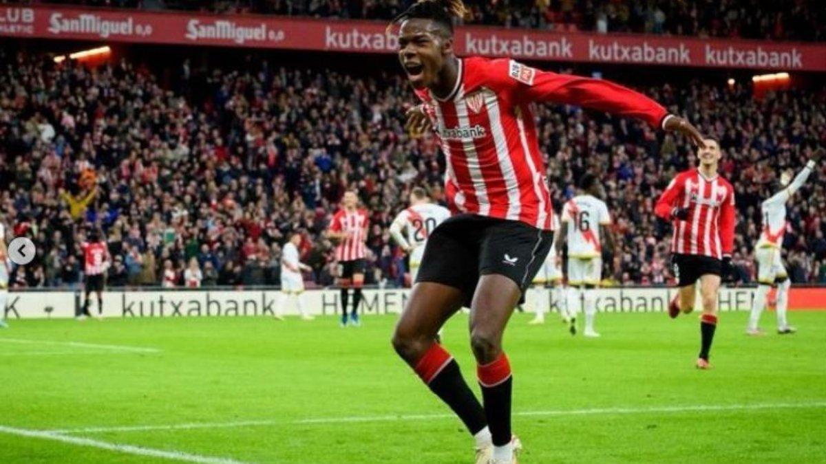 Nico Williams saat bermain di lapangan bela Athletic Bilbao.