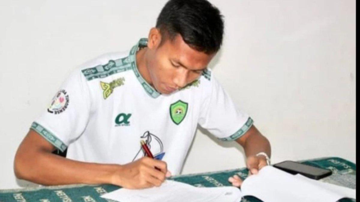Pemain aboard Amir Hamzah