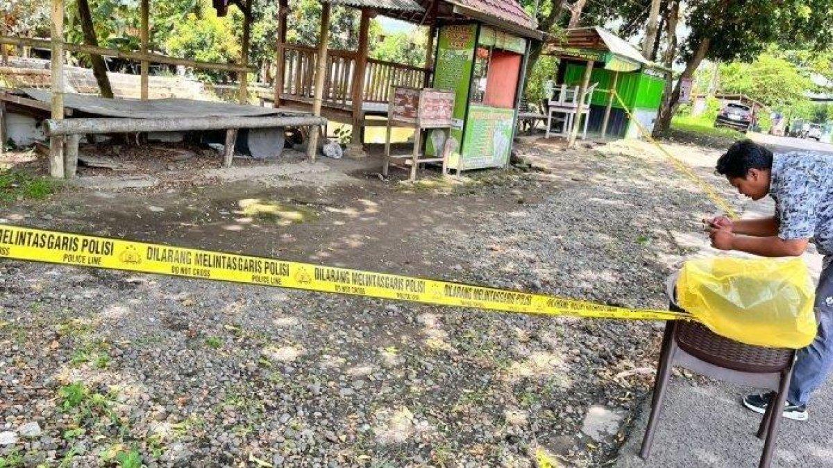 LOKASI KEJADIAN - Tempat kejadian perkara kasus penikaman di Banyuwangi. Kasus itu dilatarbelakangi oleh sakit hati. Penikaman terhadap W (20), warga Desa/Kecamatan Cluring, diduga dilatarbelakangi oleh sakit hati.