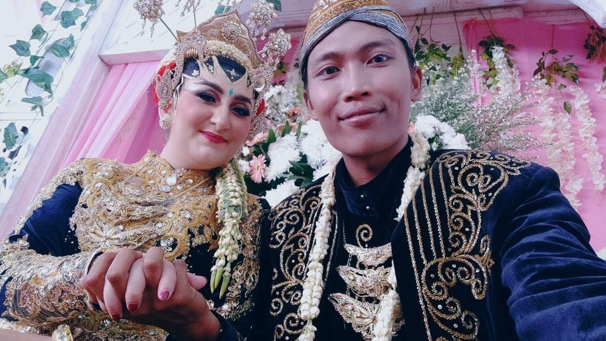 Pernikahan viral bule Austria dengan petugas PPSU Jakarta di tahun 2019