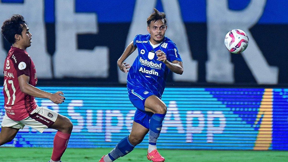 Cuplikan laga Persib Bandung saat menggilas Bali United dengan skor 3-0 di Stadion Si Jalak Harupat, Bandung, Sabtu (18/5/2024).