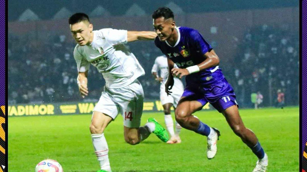 POTRET LAGA PERSIK KEDIRI VS PERSIS SOLO - cuplikan pertandingan Persik Kediri vs Persis Solo dalam lanjutan pekan ke-23 Liga 1 2024/2025 di Stadion Brawijaya, Kediri pada Jumat, 14 Februari 2025 pukul 19.00 WIB.