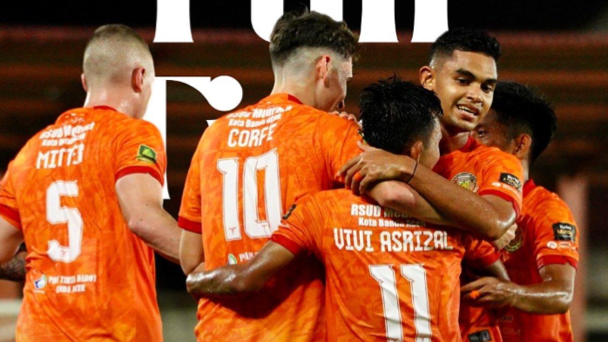 Selebrasi skuad Persiraja Banda Aceh pada gelaran Liga 2 2024/2025.