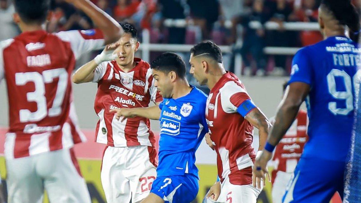Cuplikan pertandingan Persis Solo vs PSIS Semarang di pekan ke-12 Liga 1 2023/2024.