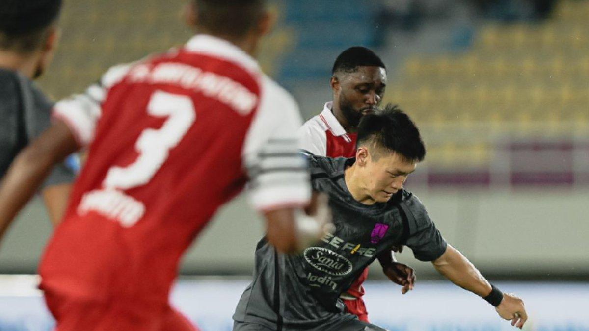 Cuplikan pertandingan Persis Solo kontra Barito Putera di pekan ke-12 Liga 1 2024/2025, di Stadion Manahan, Solo, Jawa Tengah. Selasa (3/12/2024).