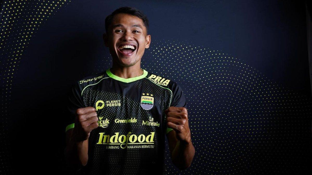 Potret penyerang klub Persib Bandung