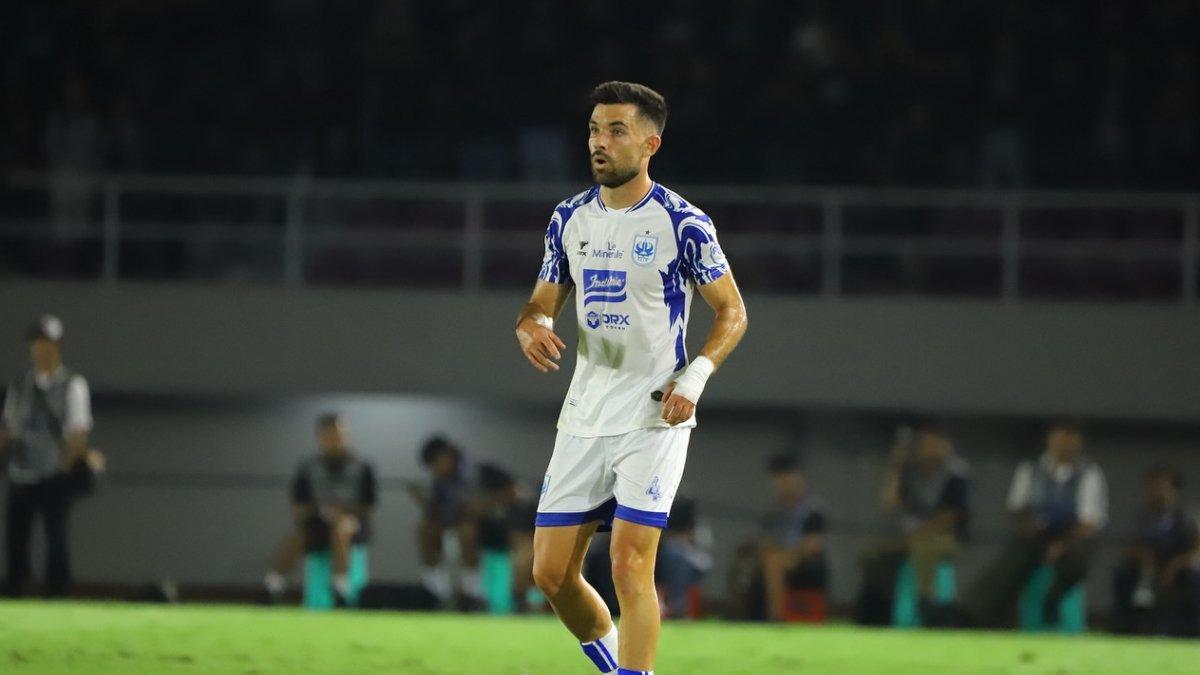 Potret Ruxi saat berlaga bersama PSIS Semarang. Terkini, inilah profil Ruxi, pemain jebolan trial mahal PSIS Semarang, potensi membungkam pemain termahal Liga 1, PSBS Biak di laga pekan ketiga BRI Liga 1 musim 2024/2025 pada Jumat (23/8/2024) pukul 15.30 WIB di Stadion Moch. Soebroto, Magelang, Jawa Tengah.