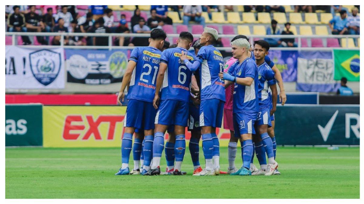 AKSI LAGA - Potret tim PSIM Yogyakarta saat tampil di Liga 2 2024/2025 pada Rabu (26/2/2025). Terbaru Inilah profil dua bintang PSIM Yogyakarta yang kini nasibnya masih abu-abu.