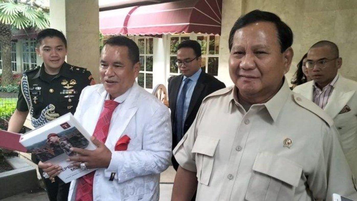 Menteri Pertahanan Prabowo Subianto dan Hotman Paris.