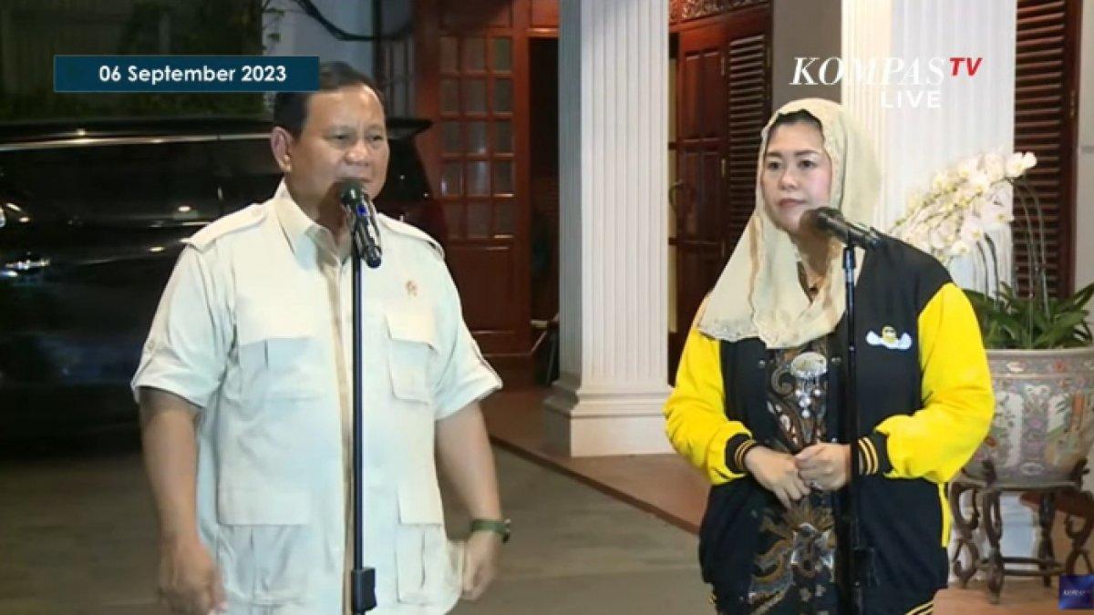 Ketua Umum Partai Gerindra Prabowo Subianto dan Yenny Wahid saat melakukan konferensi pers di Rumah Kertanegara, Jakarta Selatan, Rabu (6/9/2023).