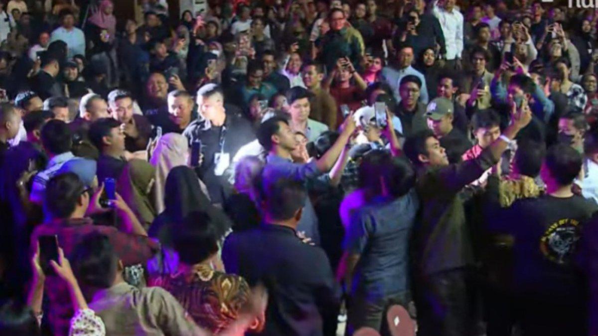 Prabowo Subianto saat memasuki gedung UGM di acara Mata Najwa