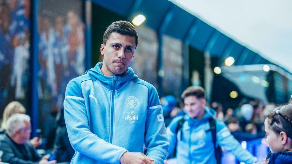 Rodri ketika datang ke Staford Bridge Stadium untuk melakoni laga melawan Chelsea (12/11/2023).