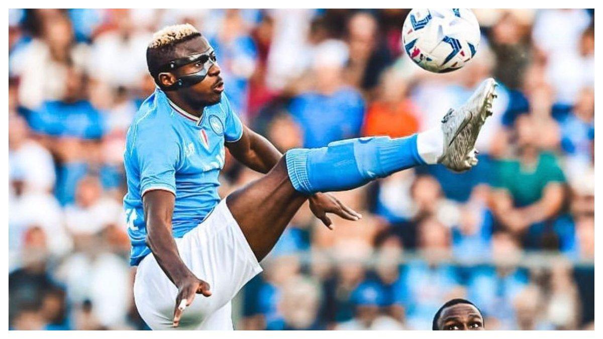 Victor Osimhen striker muda andalan klub SSC Napoli