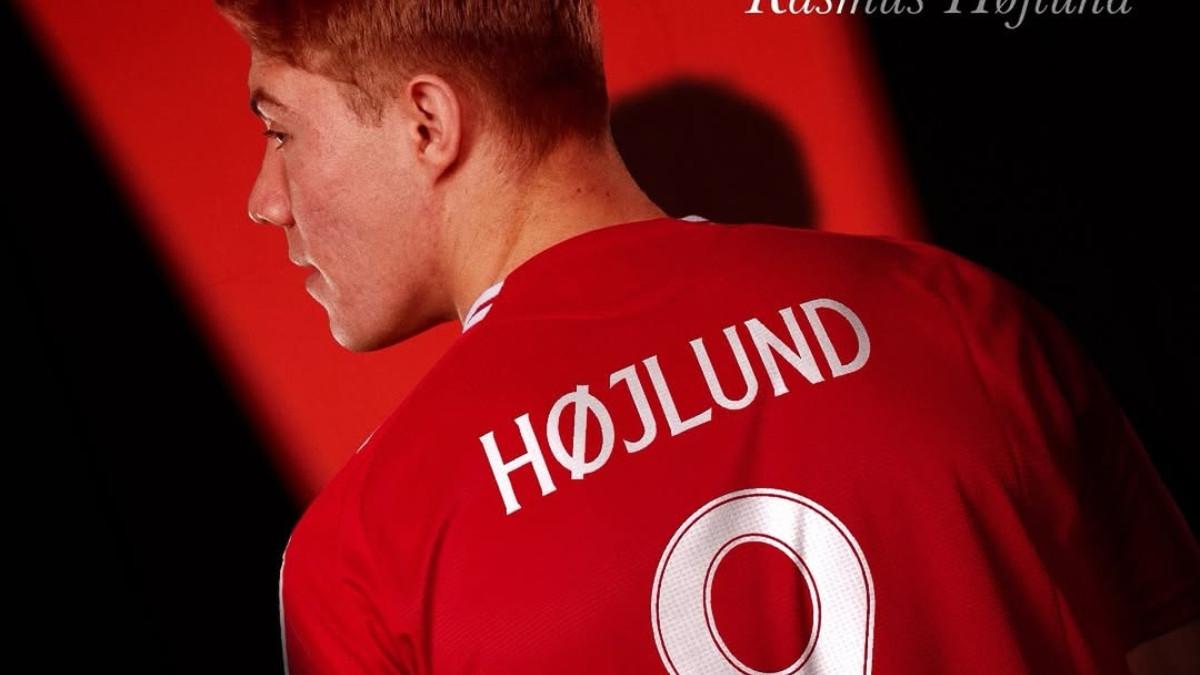 BURSA TRANSFER - Sosok Rasmus Hojlund ketika mengenakan jersey Manchester United dengan nomor punggung 9 (24/7/2024).