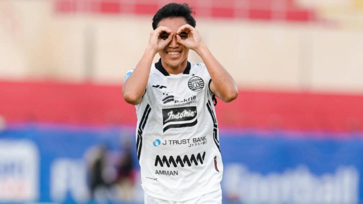 Cuplikan pertandingan Barito Putera vs Persija Jakarta di Liga 1 2024/2025 di Stadion Sultan Agung Bantul, Yogyakarta.  BREAKING NEWS Barito Putera vs Persija Jakarta, andil Pablo Andrade, 6 menit main Rayhan Hannan catat gol cantik.