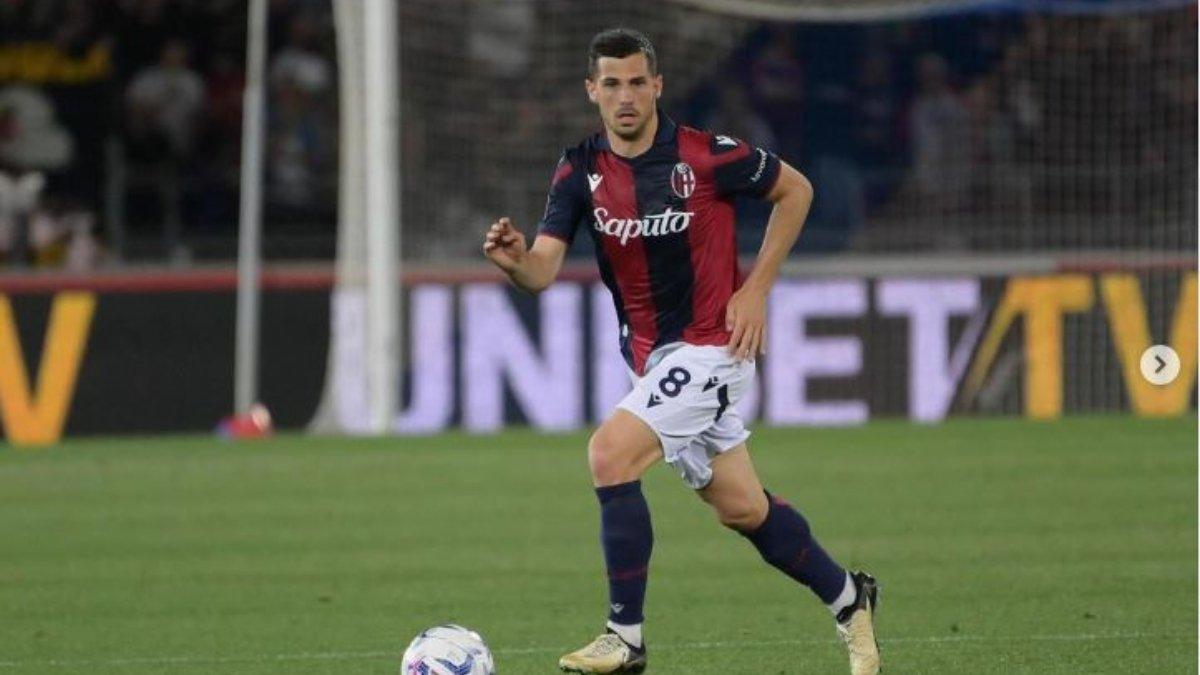 Potret Remo Freuler saat bermain di lapangan.