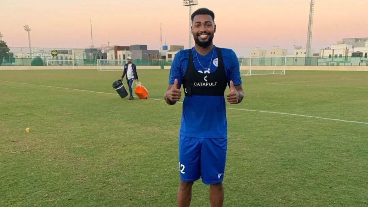 Potret Rocha Santos, bek asal Brasil yang kabarnya tengah dikaitkan dengan empat tim Liga 1 2023, Rabu, 1 Mei 2024.
