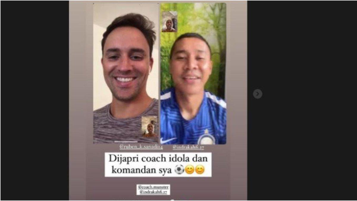 Momen video call Paul Munster dengan mantan kapten Persebaya Surabaya Ruben Sanadi dan pemain Bhayangkara FC Indra Kahfi.